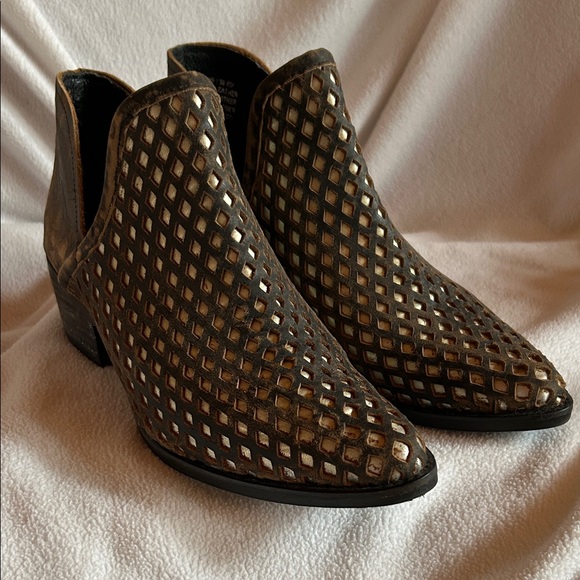 Anthro | Musse & Cloud Distressed Leather Netflix Bootie, Size 7 - Picture 7 of 11